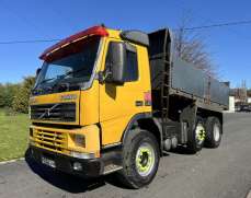2001 Volvo FM12 340 6x2 Tipper